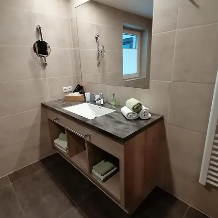 Laerche Apartment Tux