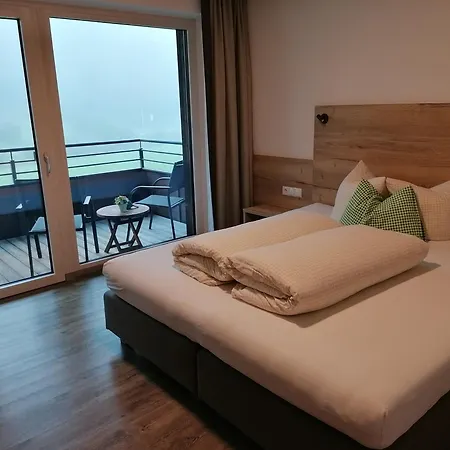 アパート Laerche トゥクス